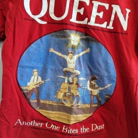 Queen Another One Bites the Dust Tee Small - Picture 2 of 4